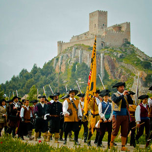 Almansa y su Corredor, arte rupestre y castillos