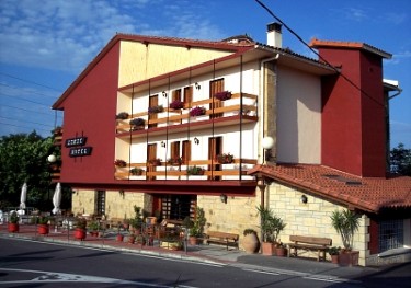 Hotel Azkue