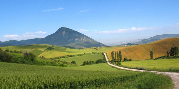 Resultado de imagen de navarra entera montaÃ±a y ribera