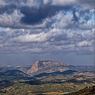 Sierra Sur sevillana, castillos y naturaleza