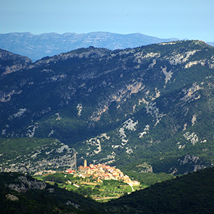 Tinena de Benifass, sierras abruptas fascinantes